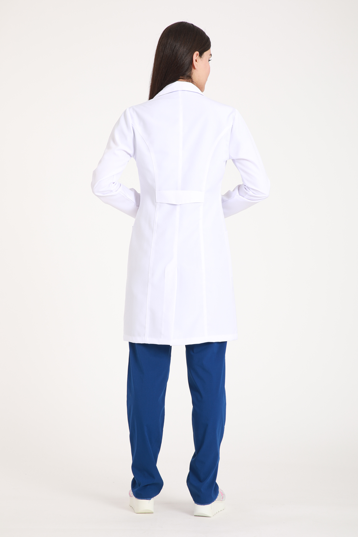 hemsire.doktor.forması.medikal.üniforma.hastane.kıyafeti.beyaz.alpaka.önlük.uzunboy.scrubs.2