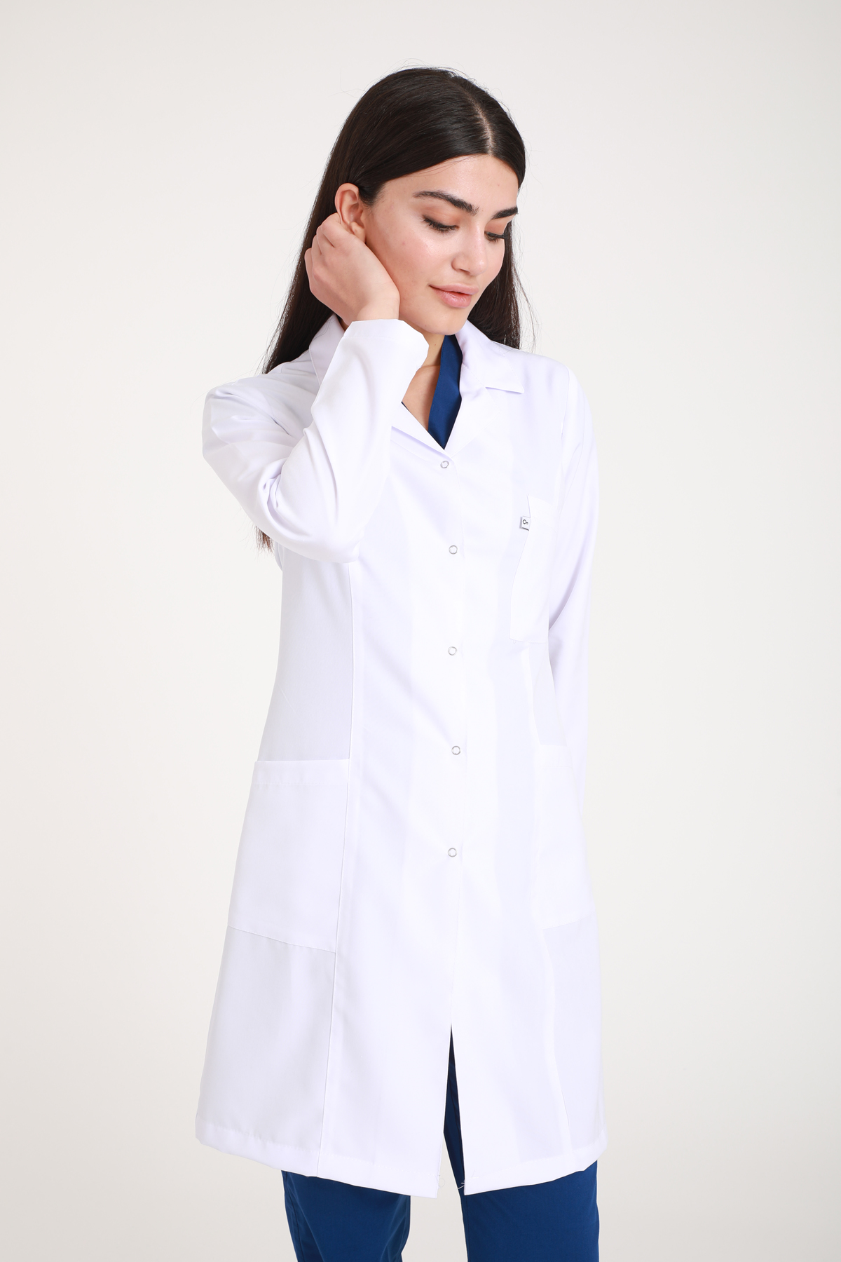 hemsire.doktor.forması.medikal.üniforma.hastane.kıyafeti.beyaz.alpaka.önlük.uzunboy.scrubs.3