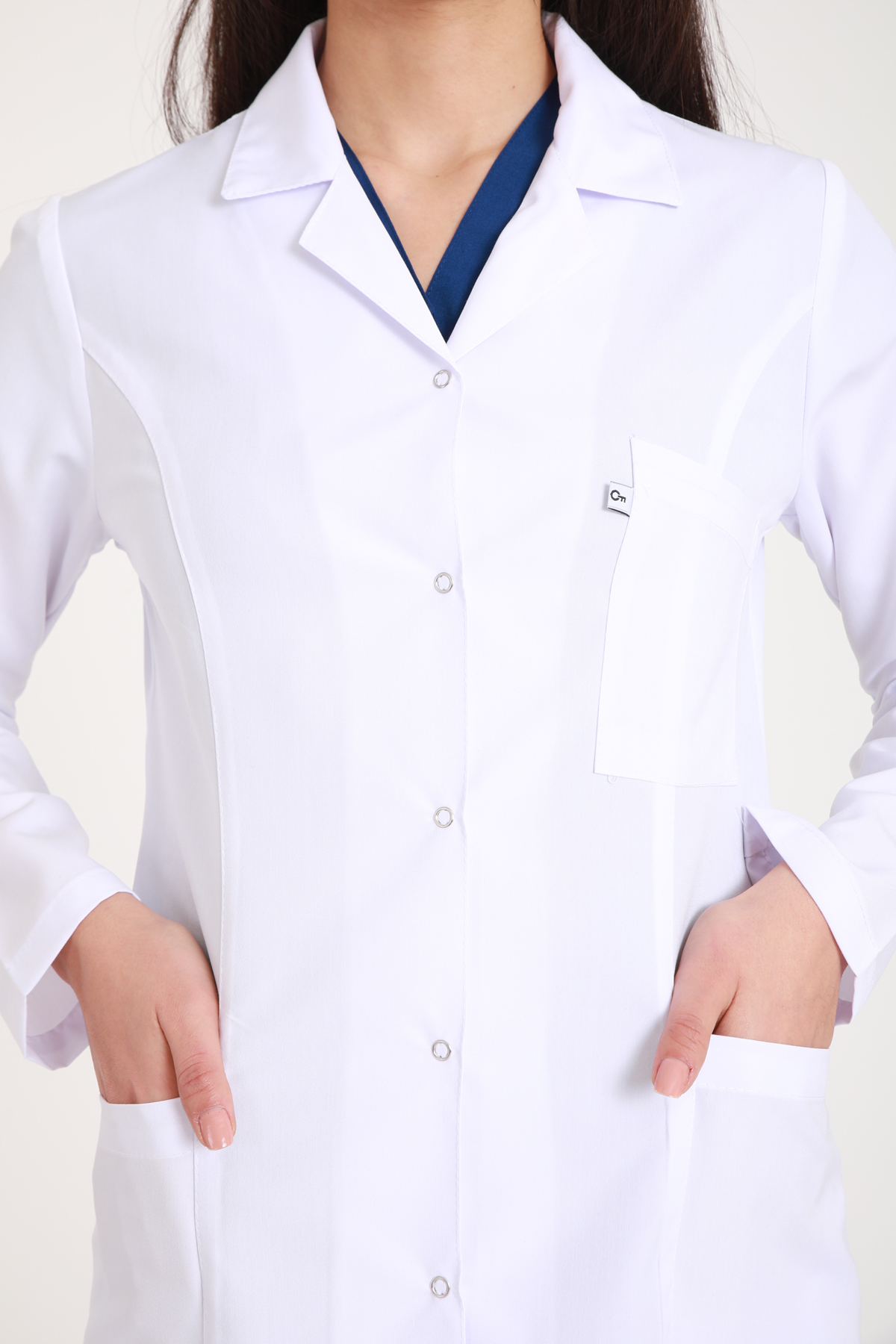 hemsire.doktor.forması.medikal.üniforma.hastane.kıyafeti.beyaz.alpaka.önlük.uzunboy.scrubs.5