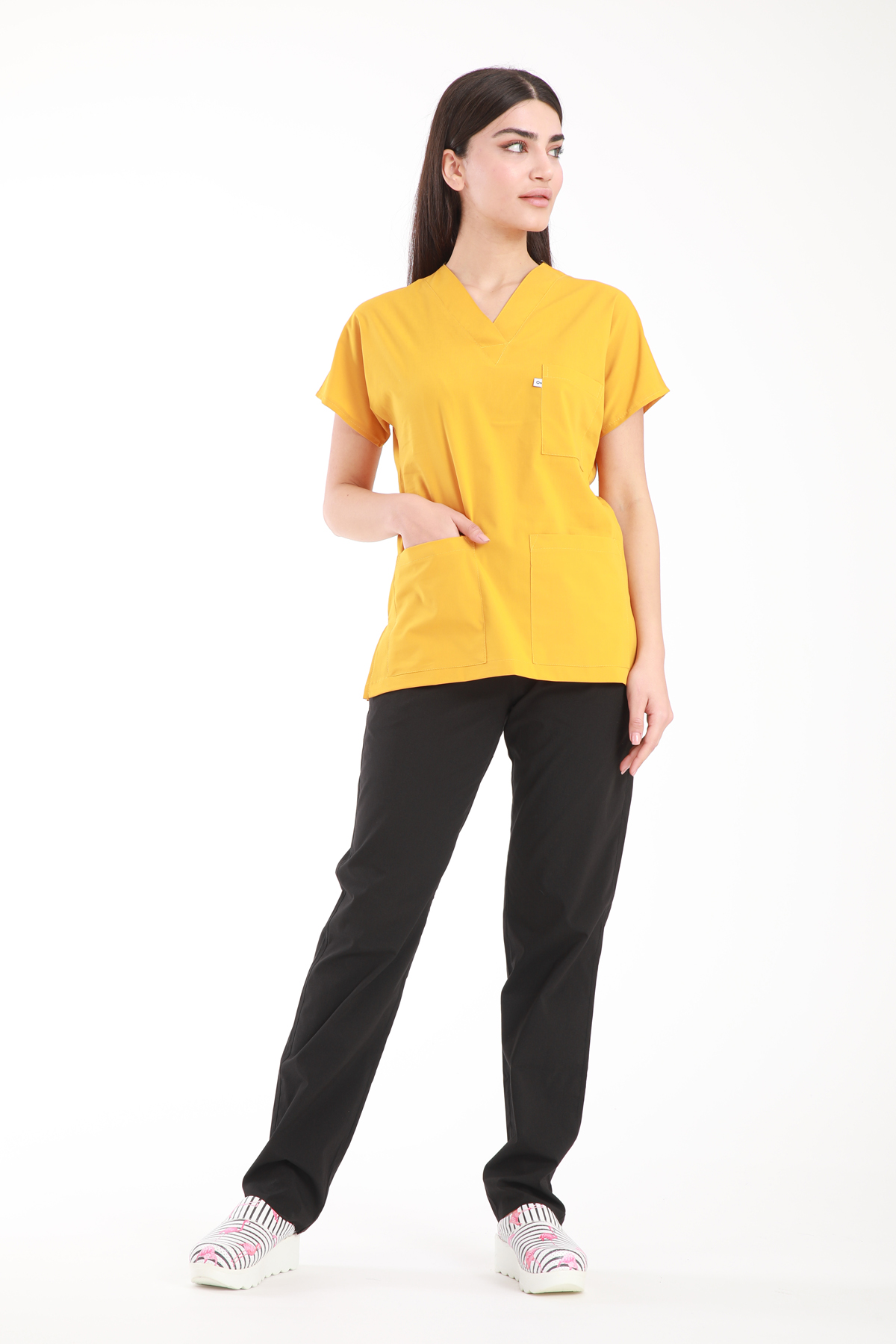 hemsire.doktor.forması.medikal.üniforma.hastane.kıyafeti.hardal.siyah.kombin.likralı.scrubs.1